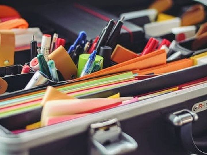 BECAS DE MATERIAL ESCOLAR Y COMEDOR PARA O CURSO 22-23